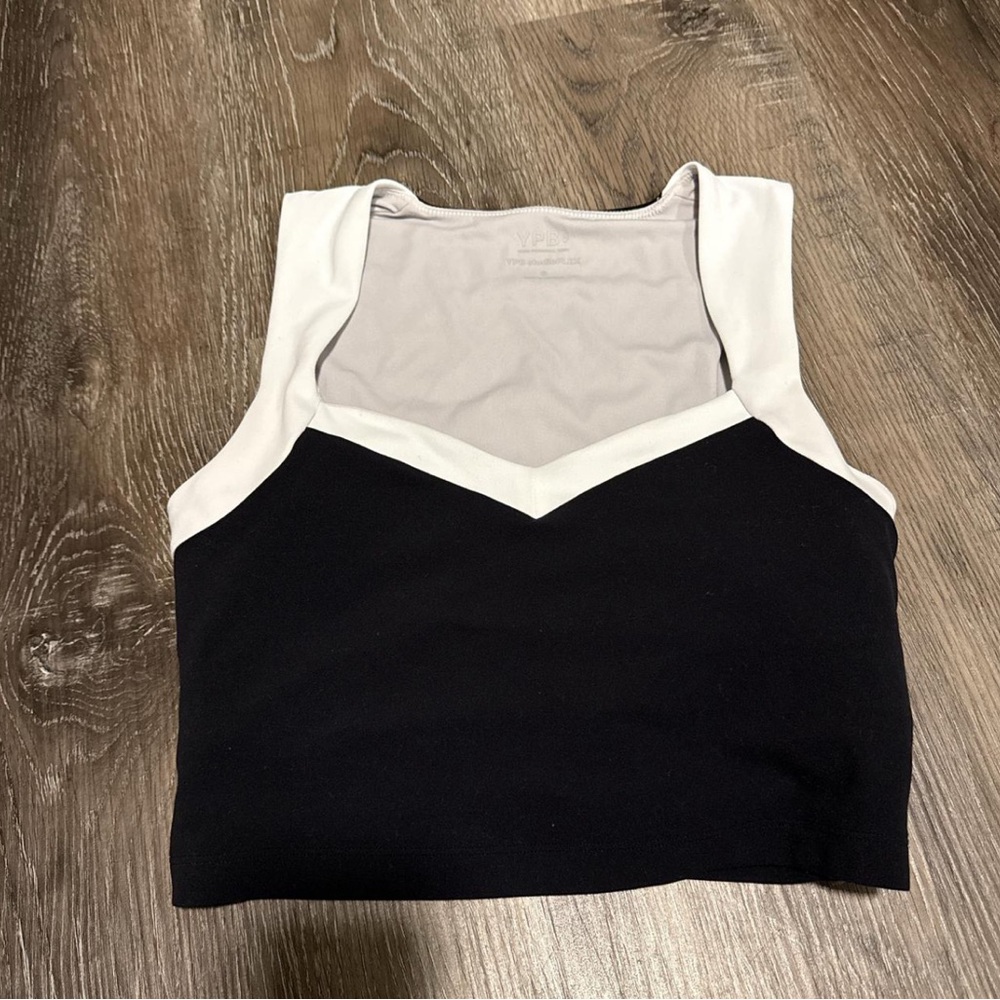 Abercrombie black and white sports bra